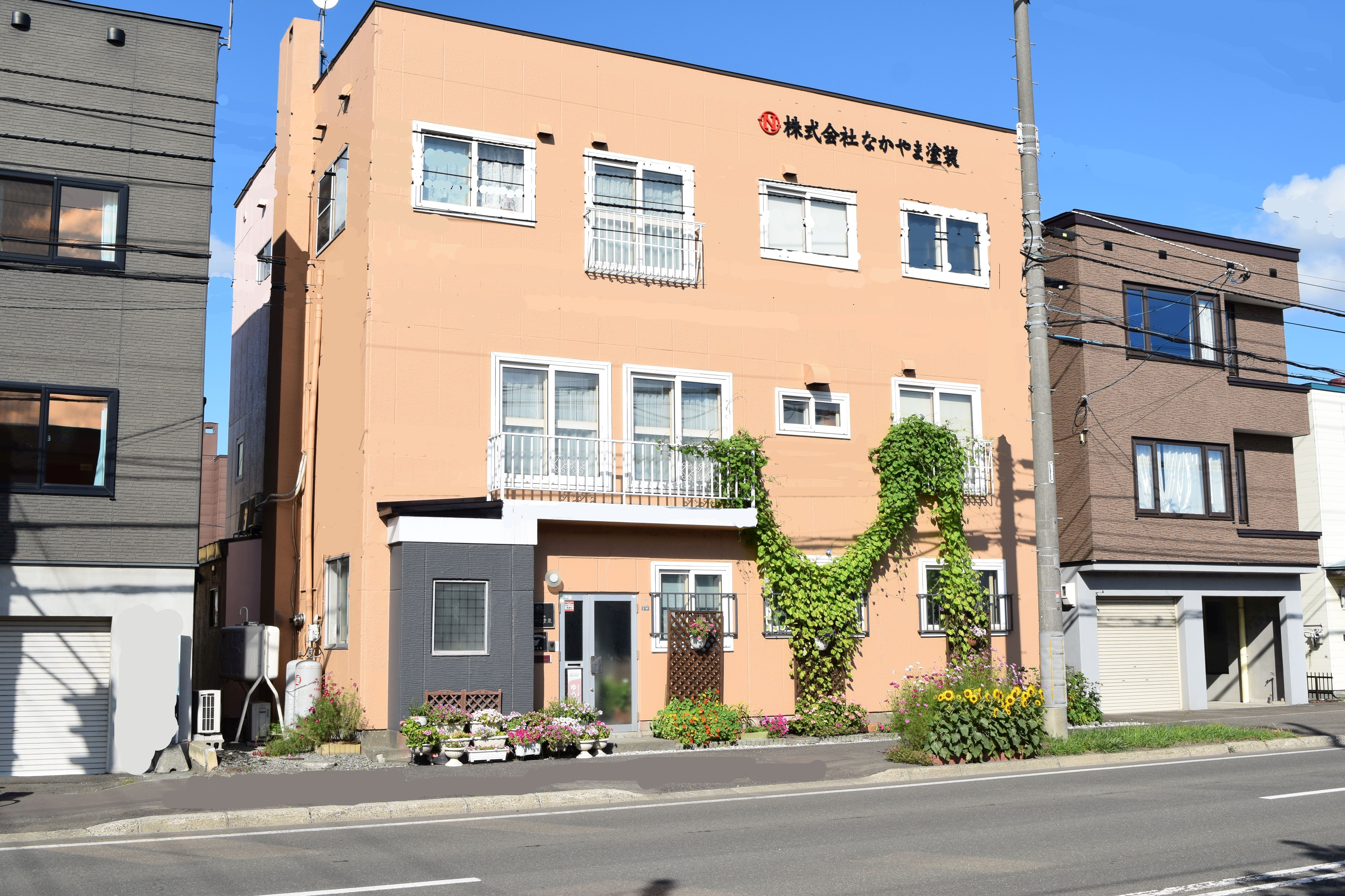 株式会社なかやま塗装の社屋
